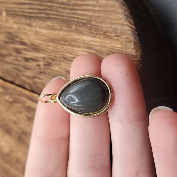 Phoenix gray dreamy drop pendant - Picture 2 of 2